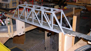 Lionel 317 Trestle Bridge as Lift Bridge
